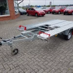 Pongratz L-AT 350 GK Autoanhänger Seitenansicht