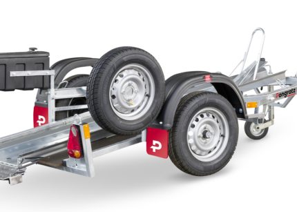 MA kippbarer Motorradtransporter aus Stahl Seitenansicht