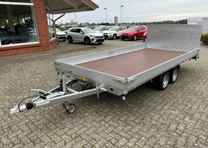 Humbaur MTKA 354722 Autoanhänger Seitenansicht