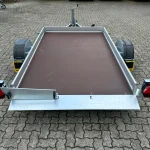 Humbaur HKT 132515 S mit hydraulisch abgesenkter Ladefläche