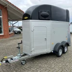 Humbaur Single Alu 1600 Pferdeanhänger außen Aluminium schwarz