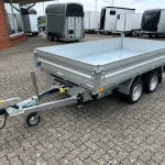 Humbaur HTK 3000.31 Dreiseitenkipper Seitenansicht mit Aluminium-Bordwänden