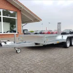 SARIS MG 406 3000 kg Baumaschinenanhänger Seitenansicht