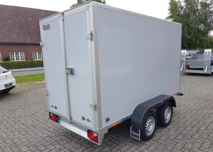 Saris GO 2700 kg Autoanhänger mit Doppeltür hinten