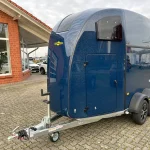 Humbaur Pegasus Style 2700 S Außenansicht mit Alufelgen