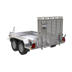 Autoanhänger 3000 kg mit ausgeklappten Aluminium-Laderampen