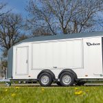 Doppelachsiger Kofferanhänger Pullman 2 Außenansicht