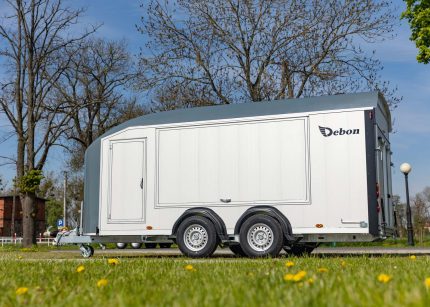 Doppelachsiger Kofferanhänger Pullman 2 Außenansicht