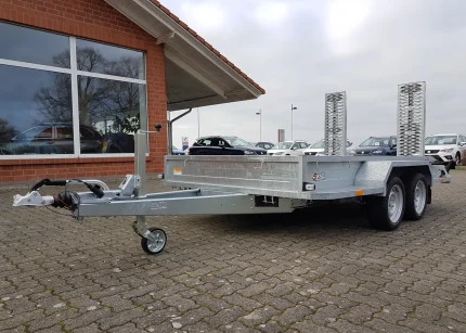 Saris Magnum Explorer 3000 Baumaschinenanhänger Seitenansicht