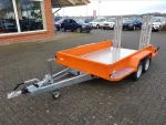 Baumaschinenanhänger 3000 kg in Orange Seitenansicht