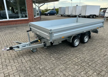 Humbaur HTK 3500.37 Pkw-Anhänger mit gekippter Ladefläche