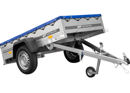 Kippbarer Gartenanhänger mit blauer Plane Gesamtansicht