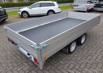 Saris PL 356 184 2700 Autotransporter Seitenansicht